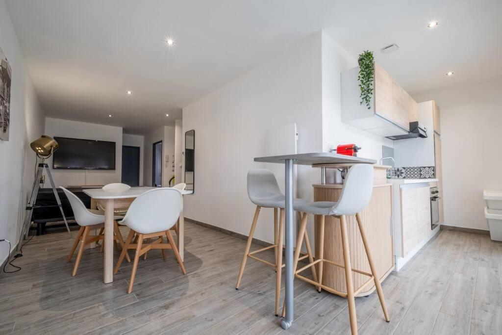 Ferienwohnung Le Trianon - Parking Prive Reims Exterior foto