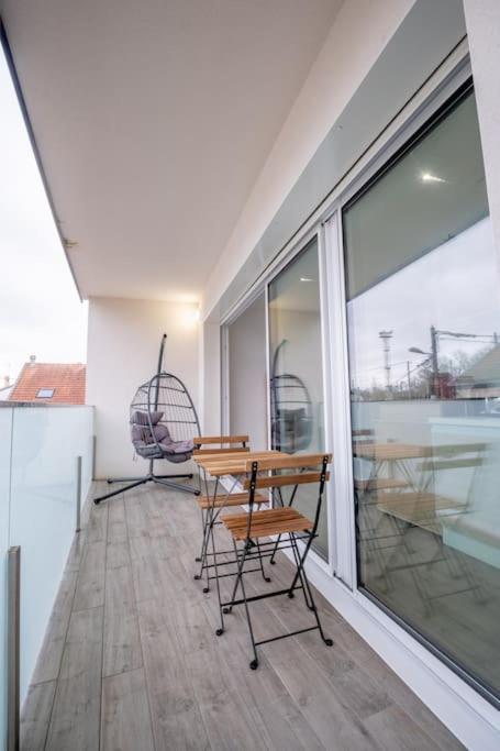 Ferienwohnung Le Trianon - Parking Prive Reims Exterior foto