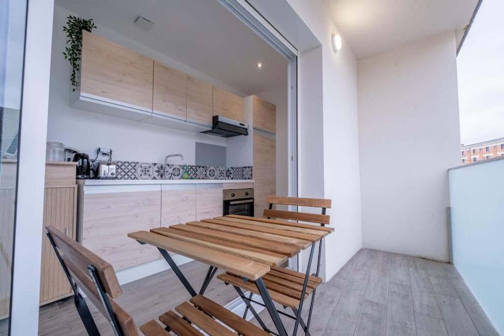 Ferienwohnung Le Trianon - Parking Prive Reims Exterior foto