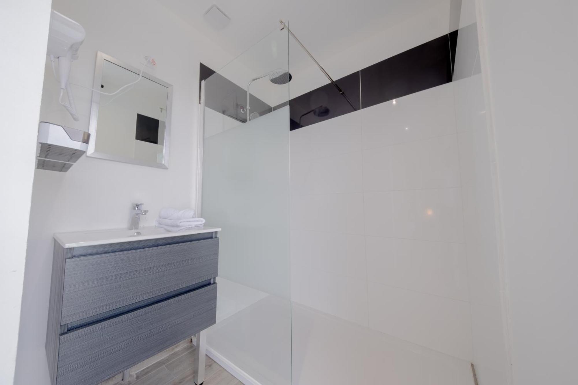 Ferienwohnung Le Trianon - Parking Prive Reims Exterior foto
